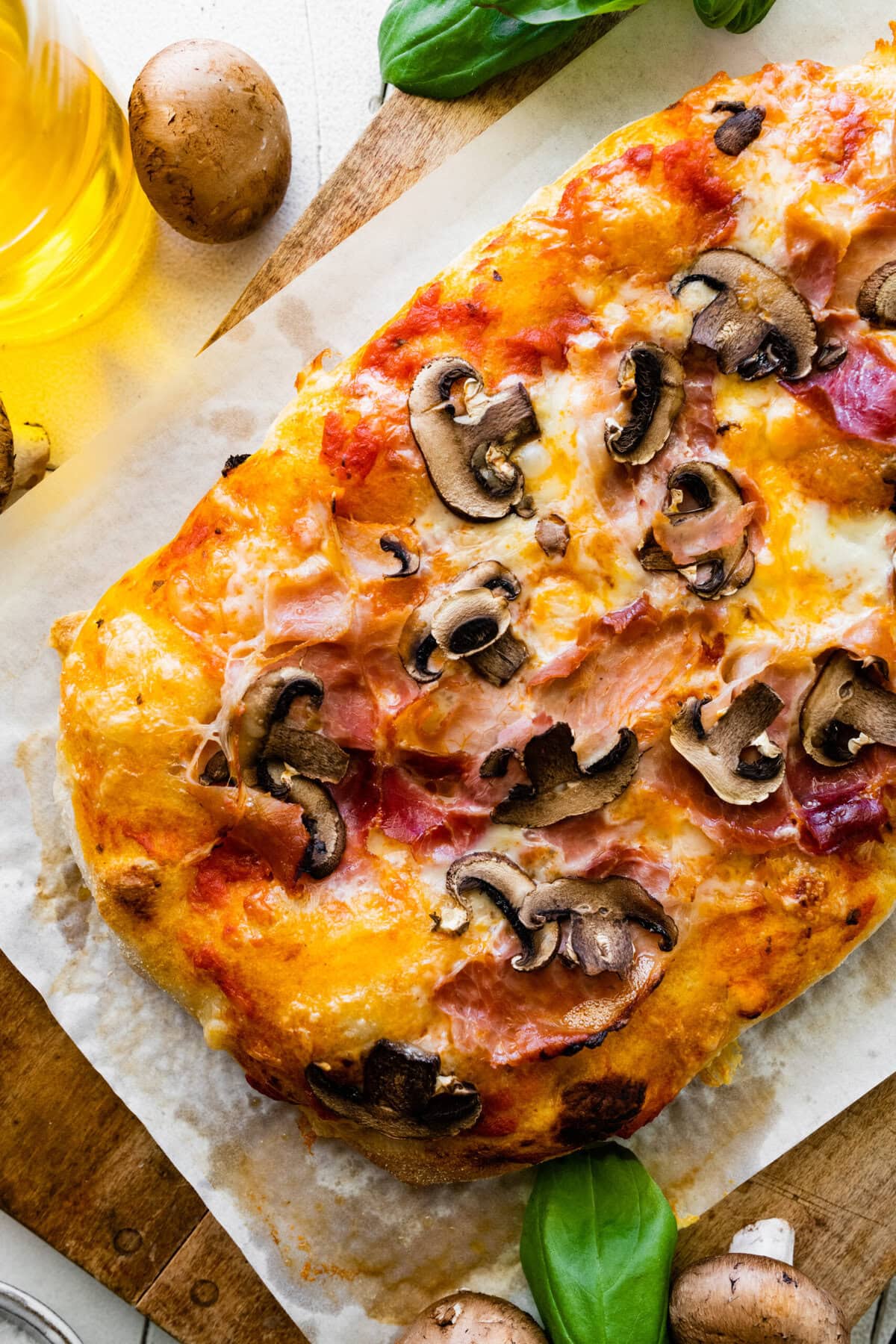 COTTO PROSTOMIC AND MUSHROOM PINSA
